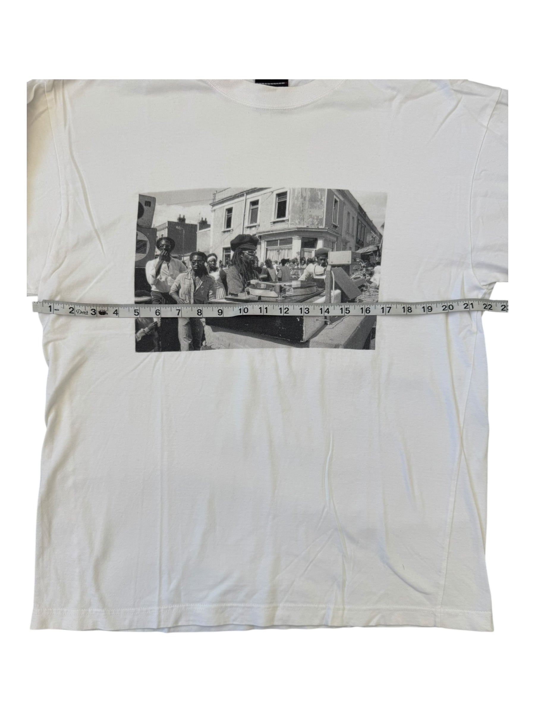 Neighborhood 00s Beezer Photography 80s Sound System Culture Bunch of Bristol England T-shirt Size Large