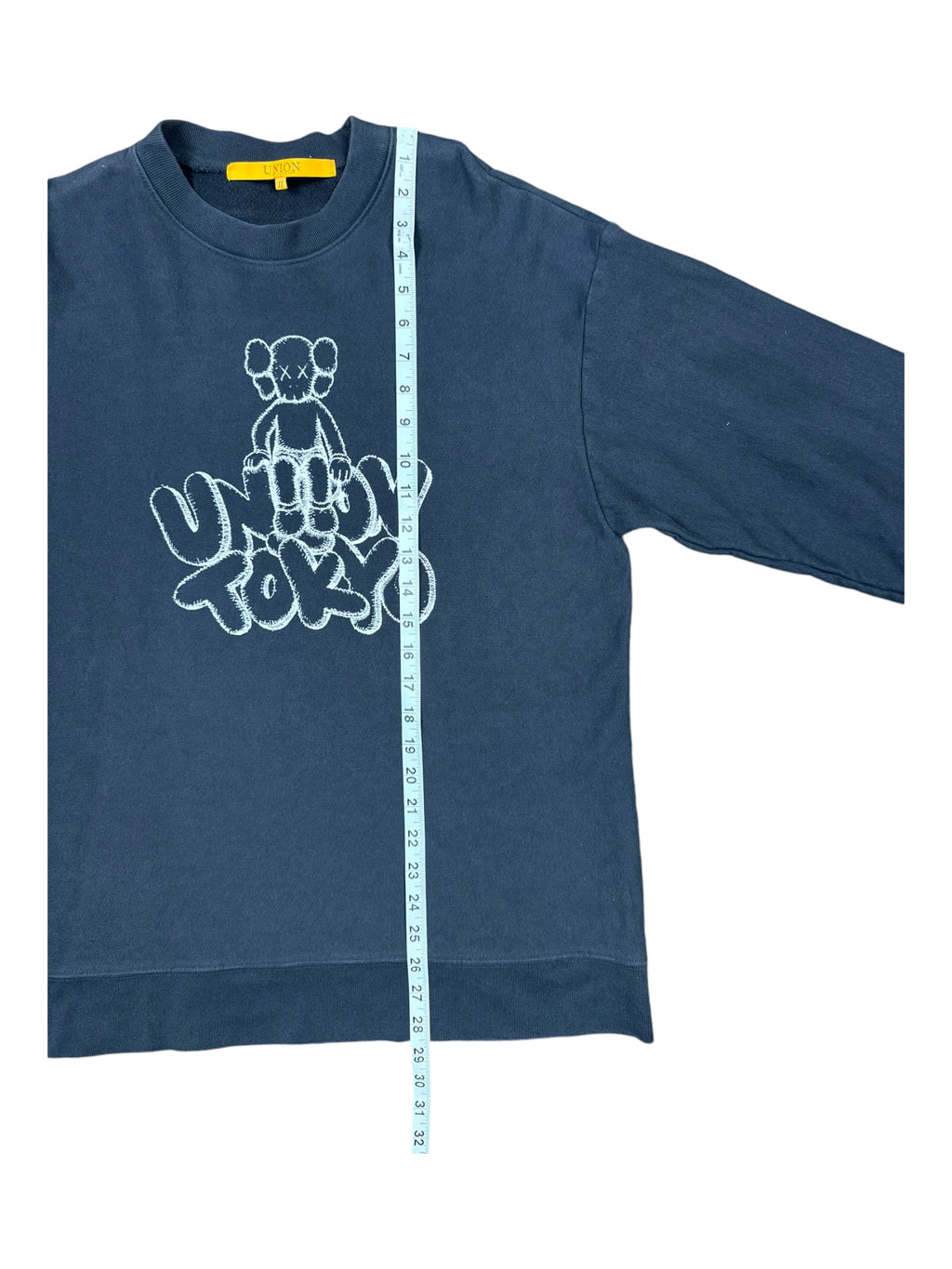Union Tokyo Kaws Black Crewneck Size Medium