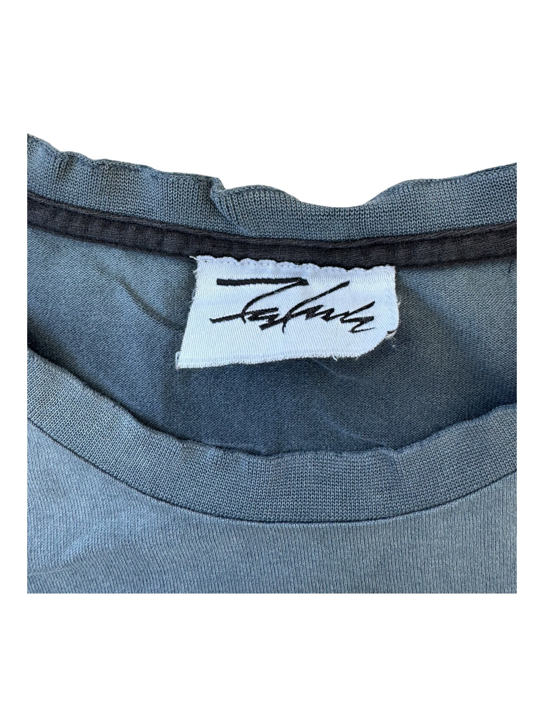 Futura 90s Navy Passport Smoky Fade Size Medium